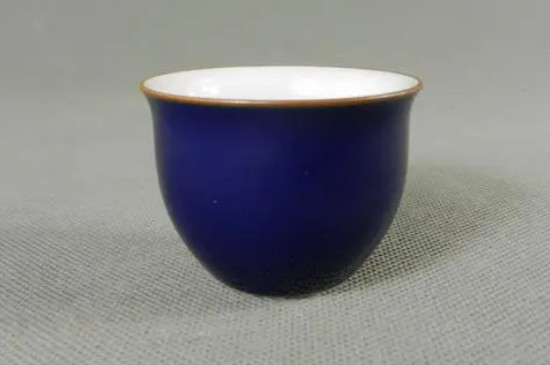 新老霽藍釉瓷器特點