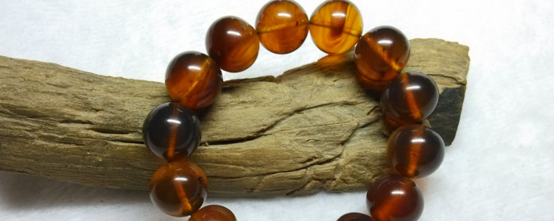 琥珀怎么辨別真假