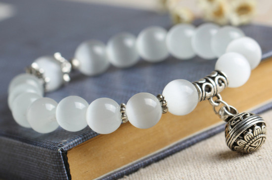 白水晶的寓意及功效，寓意母愛和美滿