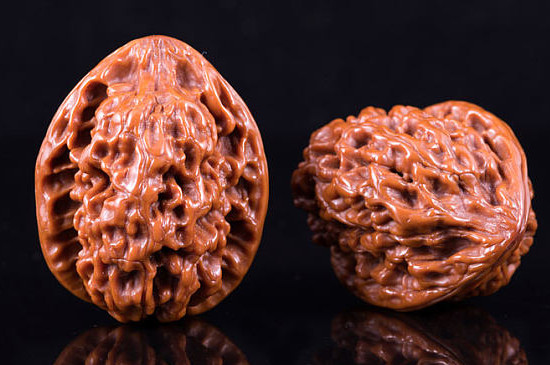 文玩核桃有色差怎樣追色