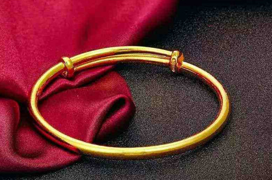 金手鐲的戴法和意義