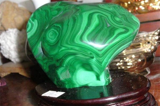 東陵石和玉的區(qū)別