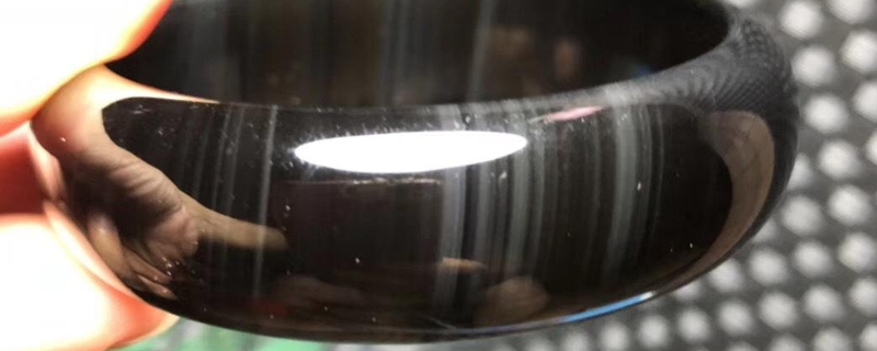 天然水晶手鐲容易碎嗎