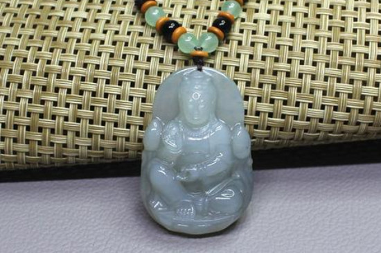 女人送男人觀音吊墜寓意，智慧慈悲平安柔和