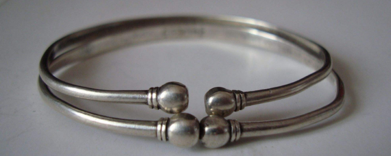 碧璽不能和什么一起佩戴