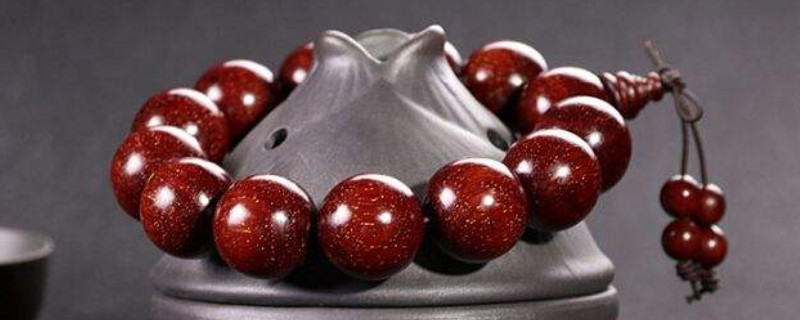 小葉紫檀盤(pán)玩掉色正常嗎