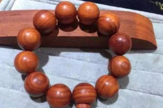 緬甸黃花梨手串怎么盤玩