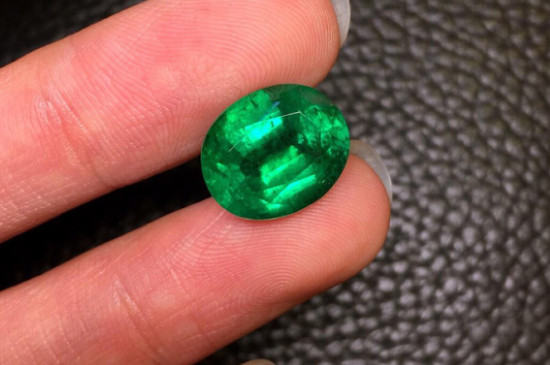 祖母綠和玉有什么區(qū)別