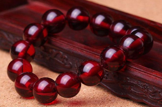 血珀怎么辨別真假