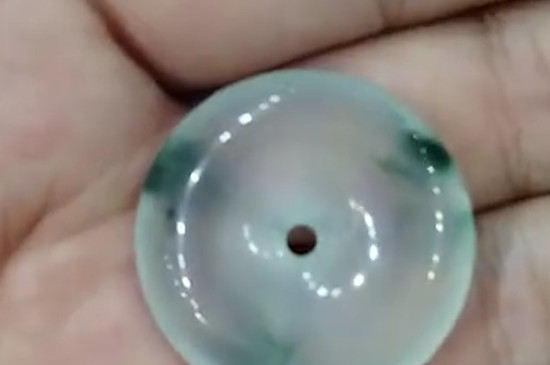 黃金平安扣的寓意及象征