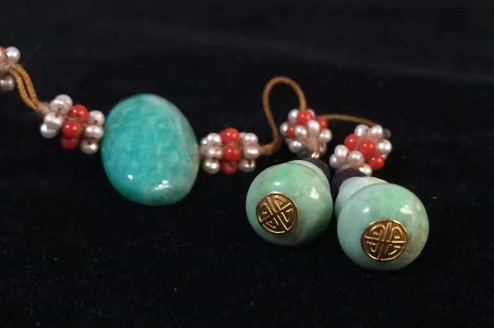 海藍(lán)寶是寶石還是水晶