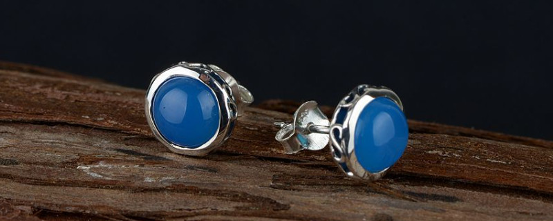 染色玉髓手鐲怎樣辨別