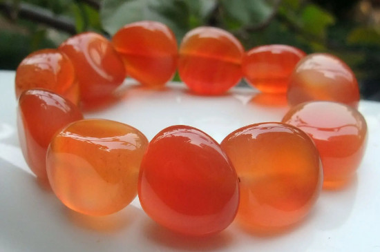 怎么分辨天然瑪瑙和染色瑪瑙