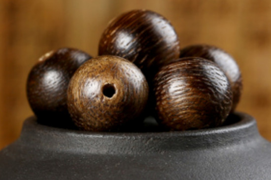 沉香念珠怎么盤玩