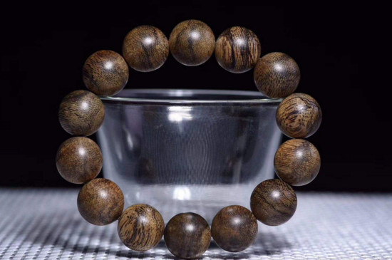 沉香佩戴的注意事項，沉香佩戴的主要禁忌