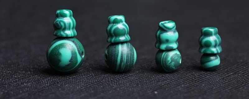 孔雀石佩戴一年后變成什么樣