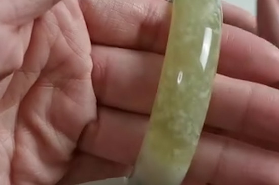 佩戴岫玉的好處