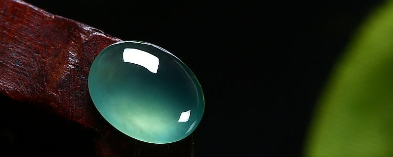 水晶和翡翠有什么區(qū)別