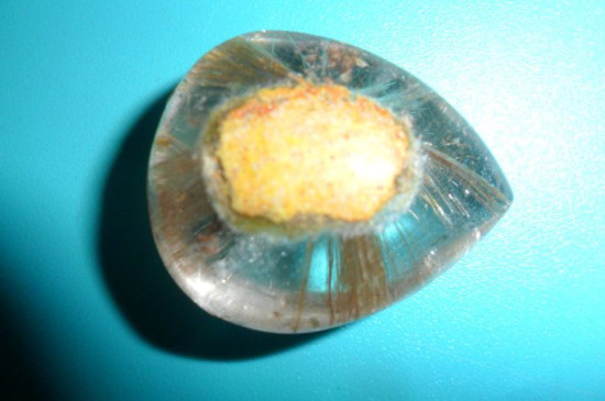 鉆石原石和水晶原石怎么分辨