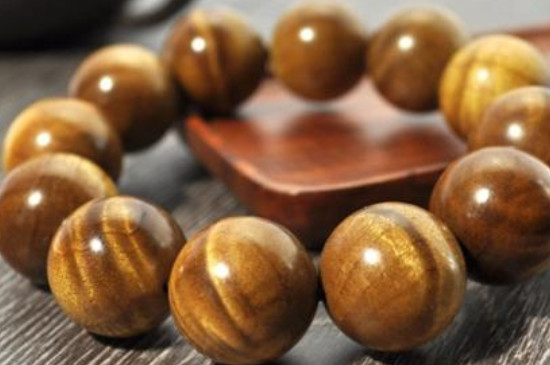 金絲楠手串怎么盤玩