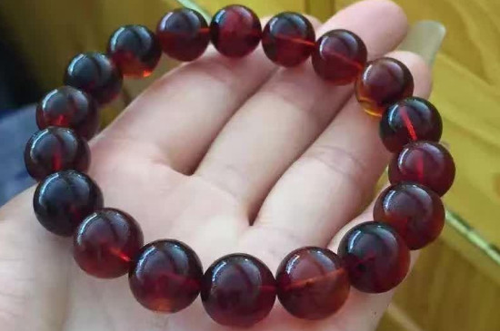 怎樣辨別血珀真的假的