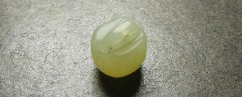 為什么岫玉越透明越便宜