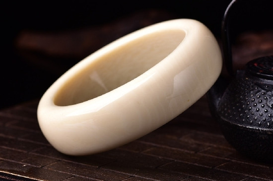 象牙鐲子如何保養(yǎng)
