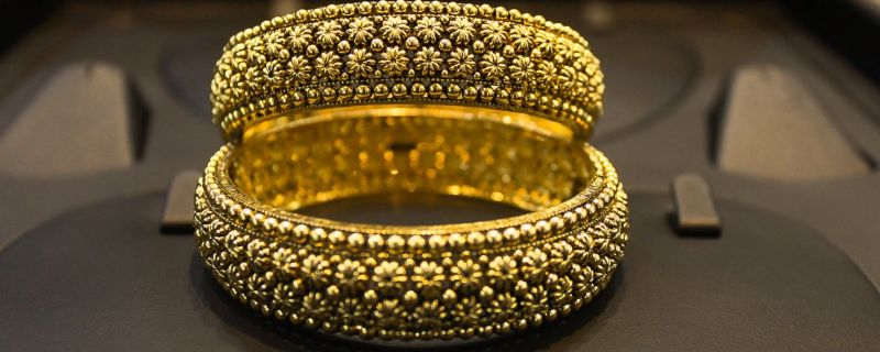 金和玉手鐲可以一起戴嗎