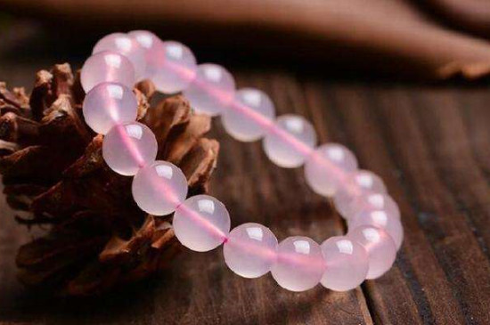 芙蓉石和粉水晶的區(qū)別