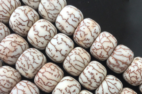 血絲菩提和星月菩提有什么區(qū)別