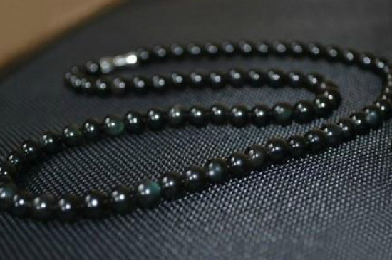 黑曜石項鏈的功效與作用佩戴禁忌