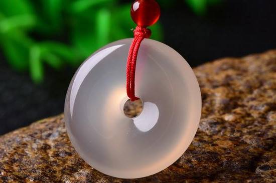 冰種玉髓一般值多少錢，通常只有幾千元左右