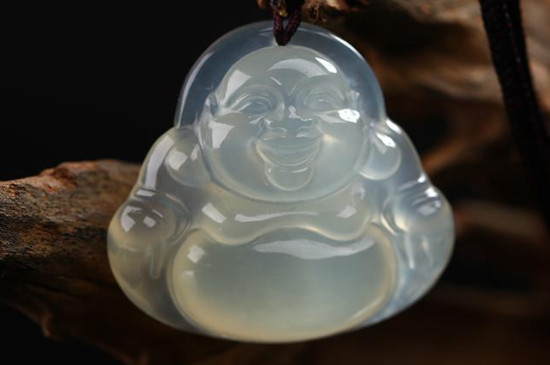 冰種岫巖玉與翡翠區(qū)別