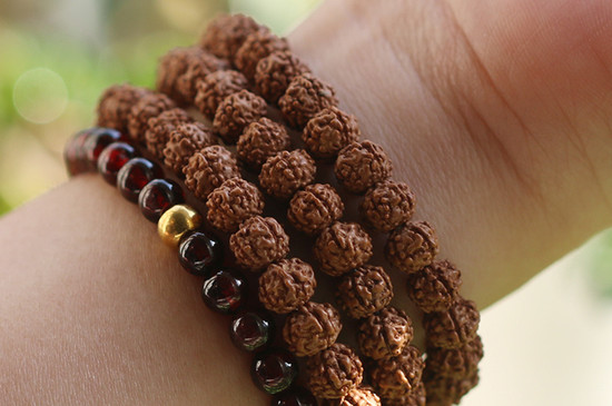 菩提手鏈應該戴在哪只手上