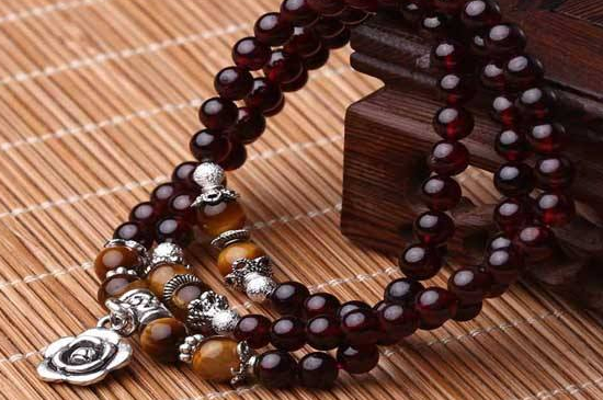 石榴石好處是什么