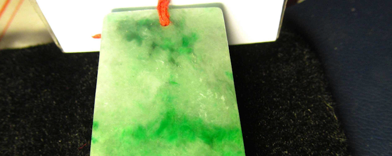 如何辨別翡翠的真假