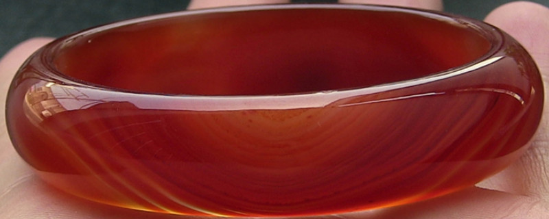 紅色瑪瑙手鐲的功效與作用