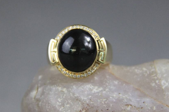 貓眼石的寓意和功效，貓眼石的好處