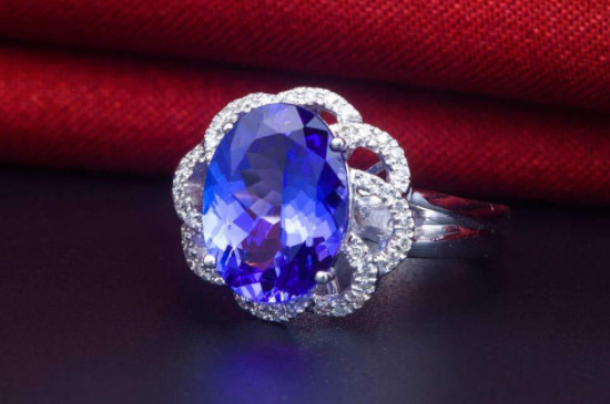 坦桑石的寓意和功效