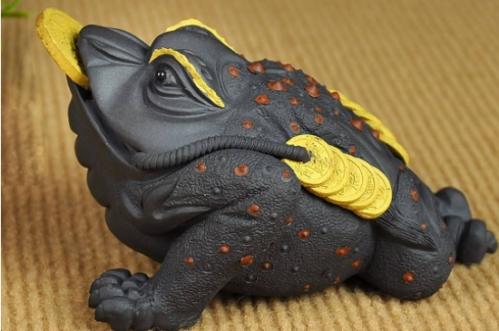 金蟾上的灰可以隨便擦嗎