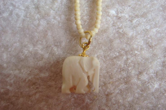 象牙項鏈發(fā)黃如何清洗