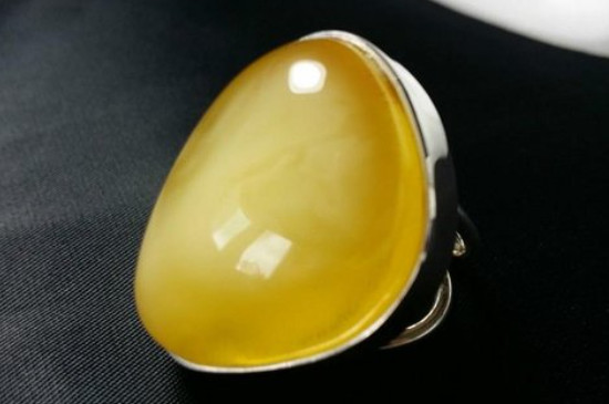 天然琥珀的鑒定方法