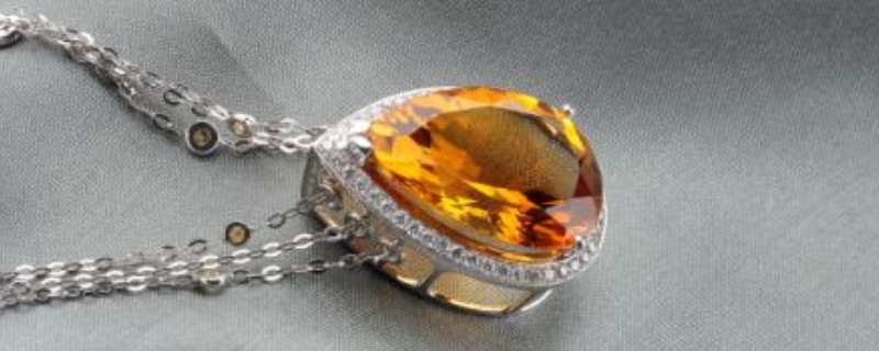 月光石能和什么一起帶