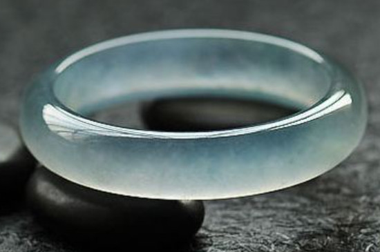 怎么判斷翡翠是內(nèi)裂還是紋