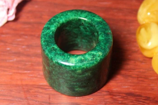 虬角的盤(pán)玩與保養(yǎng)