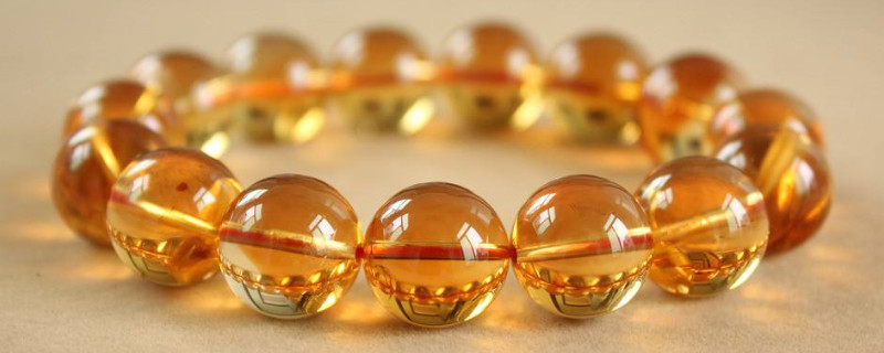 黃水晶應(yīng)該戴在哪只手上