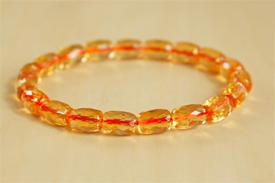 帶黃水晶有什么講究，黃水晶怎么戴