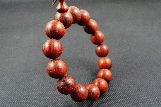 小葉紫檀15顆代表什么