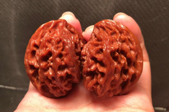 新手盤核桃盤什么品種