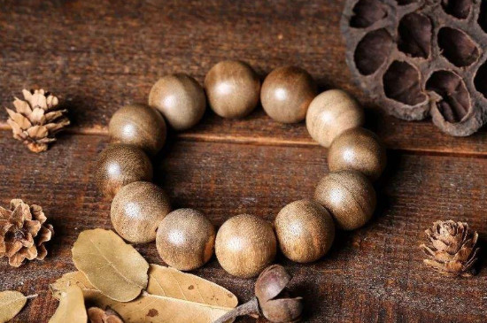 沉香手串保養(yǎng)的6種方法